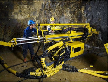 2000m Pengeboran Kedalaman Underground bor Rig Diamec U8 Dengan APC Kontrol Jauh Lubang Pengeboran