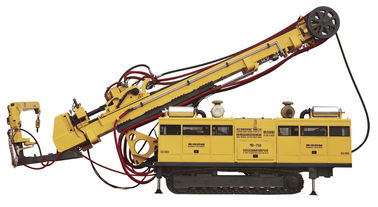 Truk terpasang MD - 750 CBM pengeboran Rig / Core Rig bor, bor kedalaman 3200m 2200m 1600m
