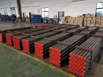 Panas Diperlakukan Wireline Bor Batang Seamless Steel Tube Presisi Baja Kelas Tinggi