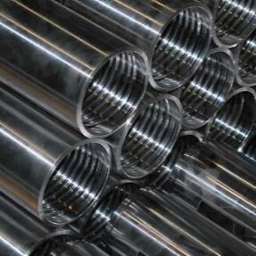 Black XJY850 Steel DCDMA Standard Thread Wireline Drill Pipe Untuk Eksplorasi Geoteknik