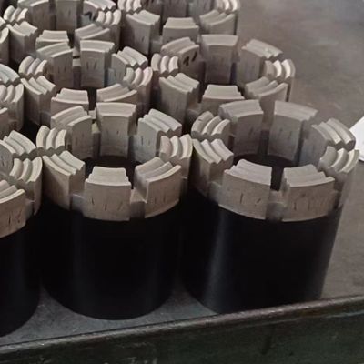 Bit Inti Berlian Jalur Air yang Berbersih Sendiri dengan Desain Pelabuhan Flush yang Dioptimalkan untuk Formasi Lemak dan Shale BQ NQ HQ